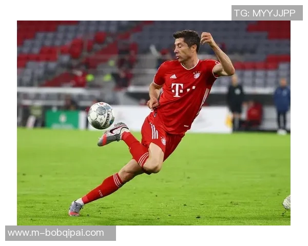 莱万重返德甲对决旧主拜仁球迷愤怒嘘声不断直指忘恩负义 莱万重返德甲对决旧主拜仁球迷愤怒嘘声不断直指忘恩负义